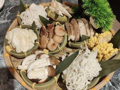 -慢丽江·云南野生菌土鸡锅(西山店)