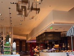 -松咖啡自助餐厅·松北香格里拉