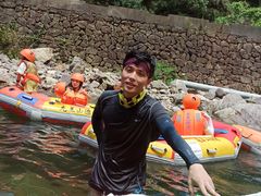 -安吉龙王山峡谷漂流