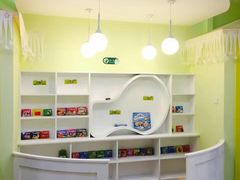 -爱萌盟婴童成长中心(泛悦店)