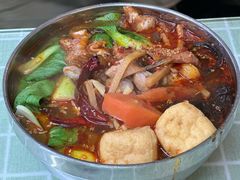 酸辣肥肠粉-红鼻子桂林米粉(金唐新光界店)