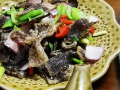 蕨粑炒腊肉-古城苗家土菜馆(河景餐厅店)