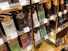 -VENCHI 闻绮(上海佛罗伦萨小镇店)