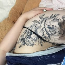 -猛子刺青纹身店