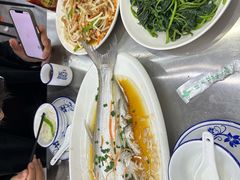 -丹水桥地锅鱼·翘嘴鲌·地方特色全鱼宴(丹江口大坝店)