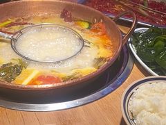 -洱火云南酸菜牛肉火锅(石景山当代商城店)