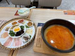 -花馬肆.云南过桥米线(汉神购物广场现场熬汤店)