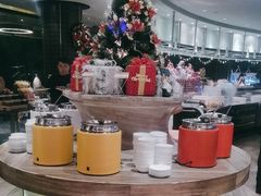 -宝利来国际大酒店-凤凰阁旋转餐厅