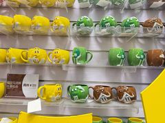 -m豆巧克力世界(上海世茂广场店)