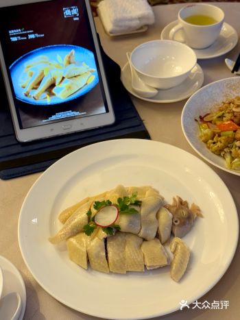 是的‍️这是一只听过贝多芬的鸡。。。