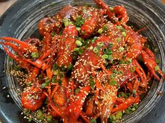 -肥肥虾庄·金牌油焖大虾(汉街SKP店)