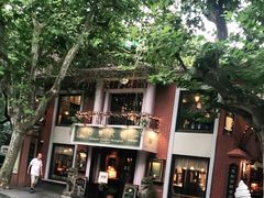 门面-古董花园(思南路42弄小区店)