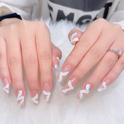 -七彩虹美甲美睫 半永久