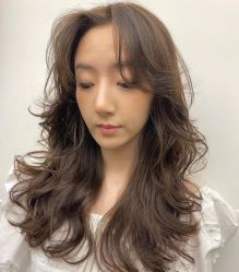 -变画·发型STUDIO