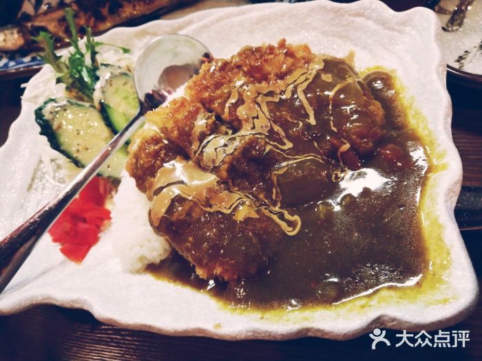 魟阳日式料理(香积寺路店)猪排咖喱饭图片