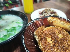 秘制烧饼-万红路羊汤烧饼店(将台路店)