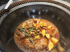 -袁小二大东北铁锅炖(吉祥村总部)