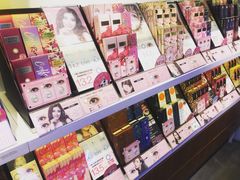 -4iNLOOK美瞳店(上海日月光中岛店)