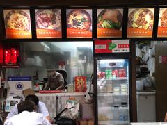 -龙香记桂林米粉(东扬威街11号楼店)
