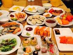 餐饮设施-彩虹云霄拜约克摩天塔