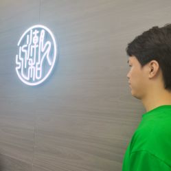 -川和潮人