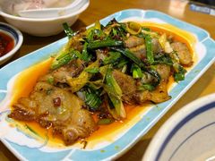 蒜苗回锅肉-易老妈蹄花.特色川菜(人民公园总店)