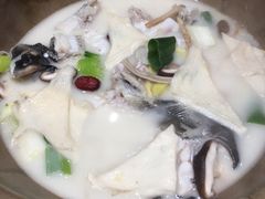 -滇香肴·云南菜蒸汽石锅鱼(云南北路店)