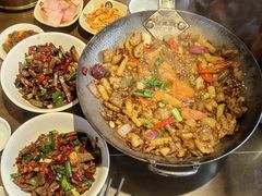 -富正毅三下锅·湘西韵味(天门山索道店)