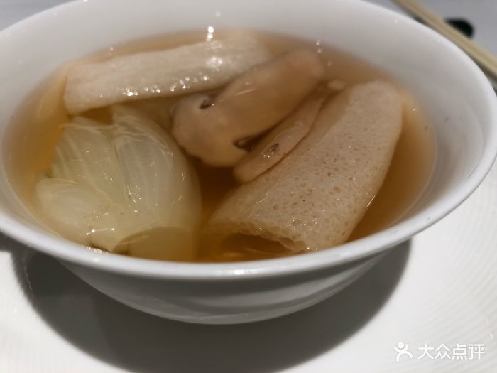 松茸竹笙炖菜胆