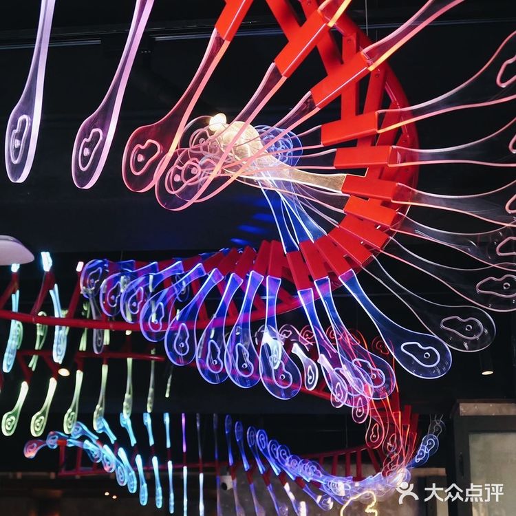 五角场小情侣圣诞约会好去处，先吃个牛排吧