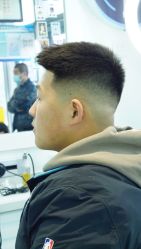 -DL BARBERSHOP男士理发店