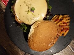 -HIGH FIVE哈福手工汉堡(桂林路店)