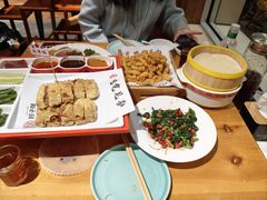 -肘子酥·天津菜·特色捞面(德云社店)