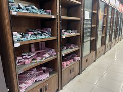 -家乐福(四元桥购物中心店)