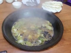 -粘豆包柴火铁锅炖