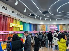 -m豆巧克力世界(上海世茂广场店)