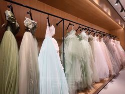 -乐派诗婚纱摄影