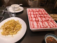 -鲜入唯煮·港式海鲜牛肉火锅(金宝街店)