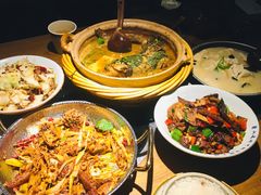 -吃饭皇帝大土家民族菜(正大广场店)