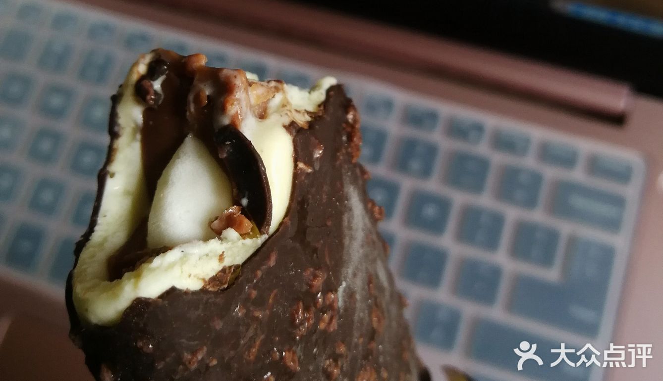 吃了这个经典巧脆棒还有红丝绒那款,感觉都不错