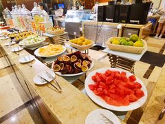 -大中华希尔顿酒店-念自助餐·嗨啤·小龙虾