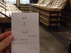贴心亲切的服务-JINS(上海环球金融中心店)