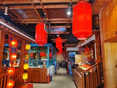 -宽板凳老灶火锅(台湾街店)