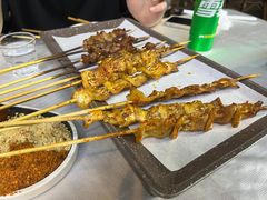 -记忆串城·东北烧烤·小龙虾·大型团建(南油店)