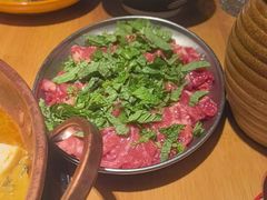 -洱火云南酸菜牛肉火锅(石景山当代商城店)