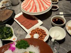 -德天肥牛海鲜火锅(城西银泰店)