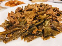 干辣椒炒牛肉-喜来苑