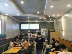 大堂-螺小胖柳州螺蛳粉(钟楼总店)