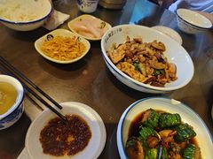-富正毅三下锅·湘西韵味(天门山索道店)