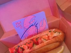 -Pinchy's Lobster & Champagne Bar